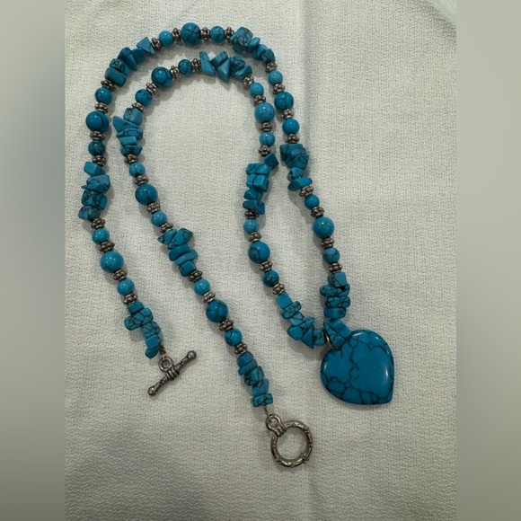 Turquoise color chunky bead necklace - southwest style 23” length - Picture 2 of 3